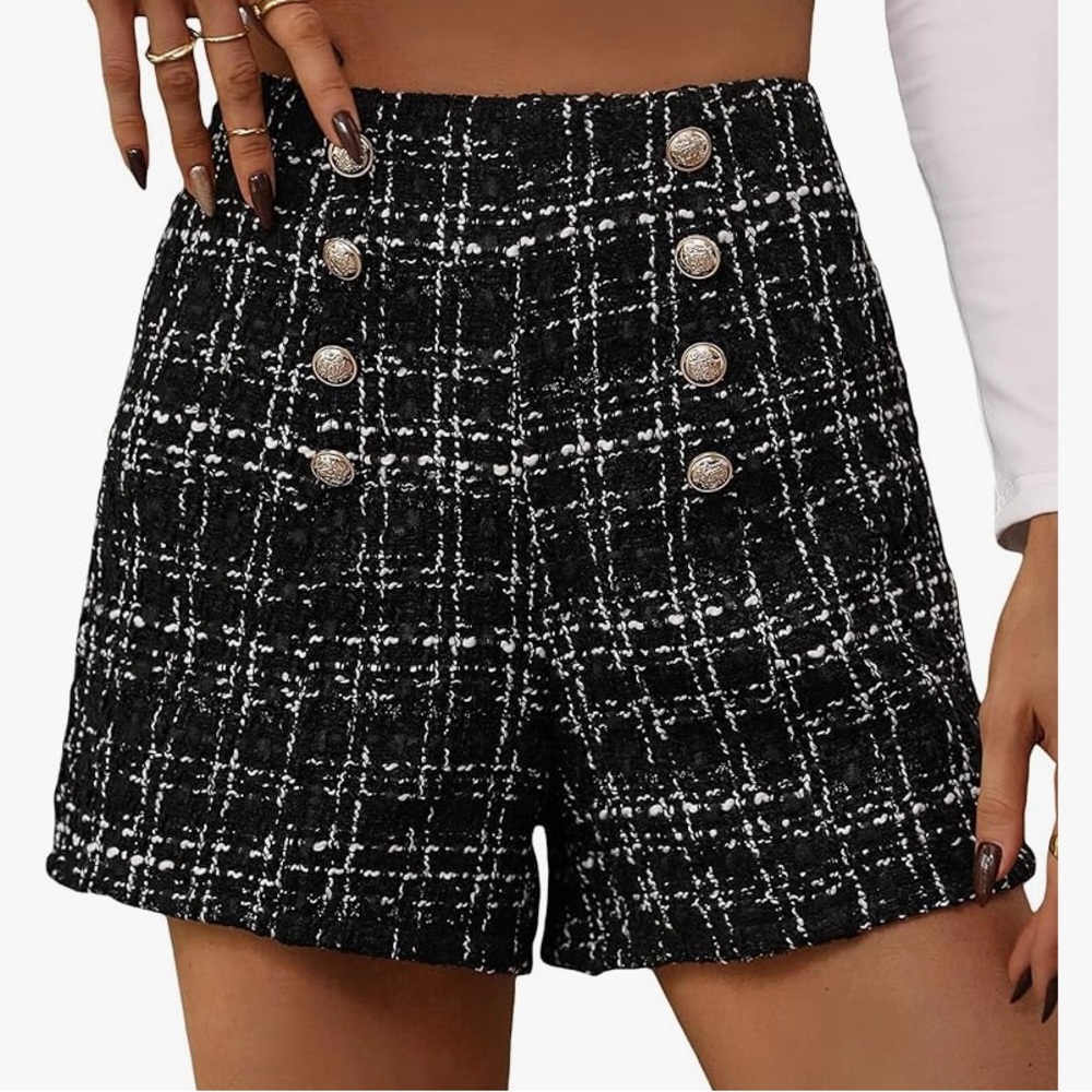 Small tweed shorts
